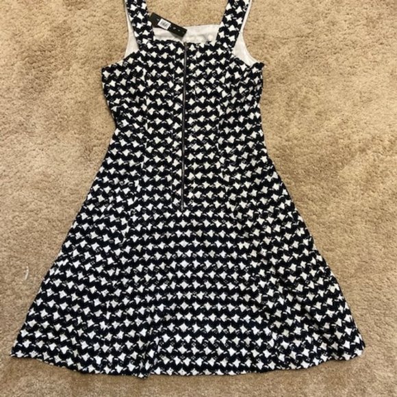 Nice new, brand Theory dress with tag - Picture 2 of 8